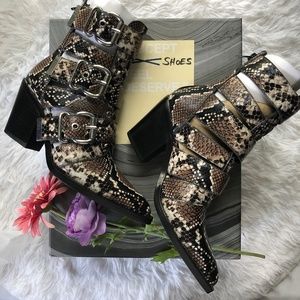 Jeffrey Campbell Caceres Bootie Brown White Snake Black.  Size 6.5